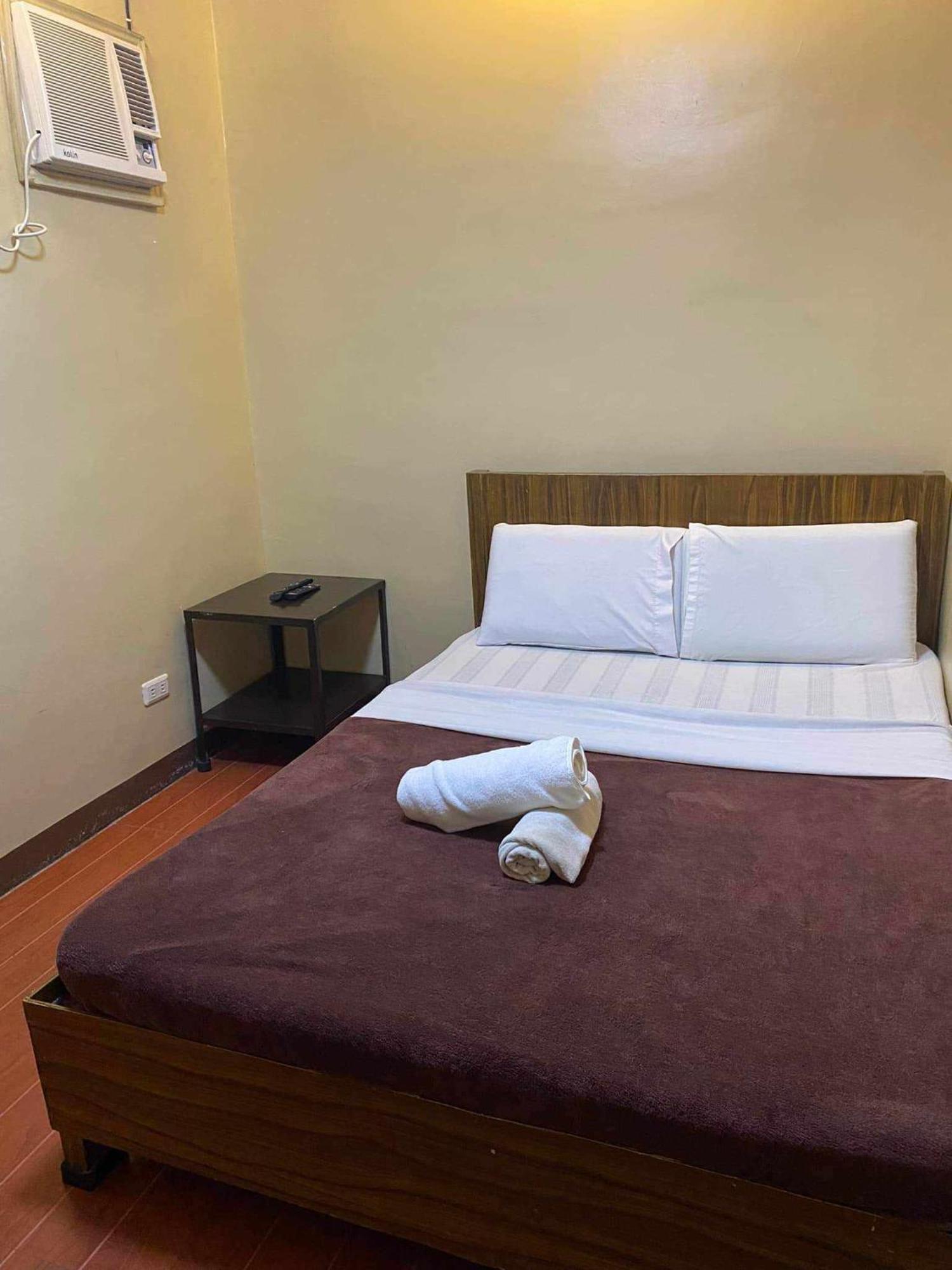 East Square Inn Bacolod Buitenkant foto
