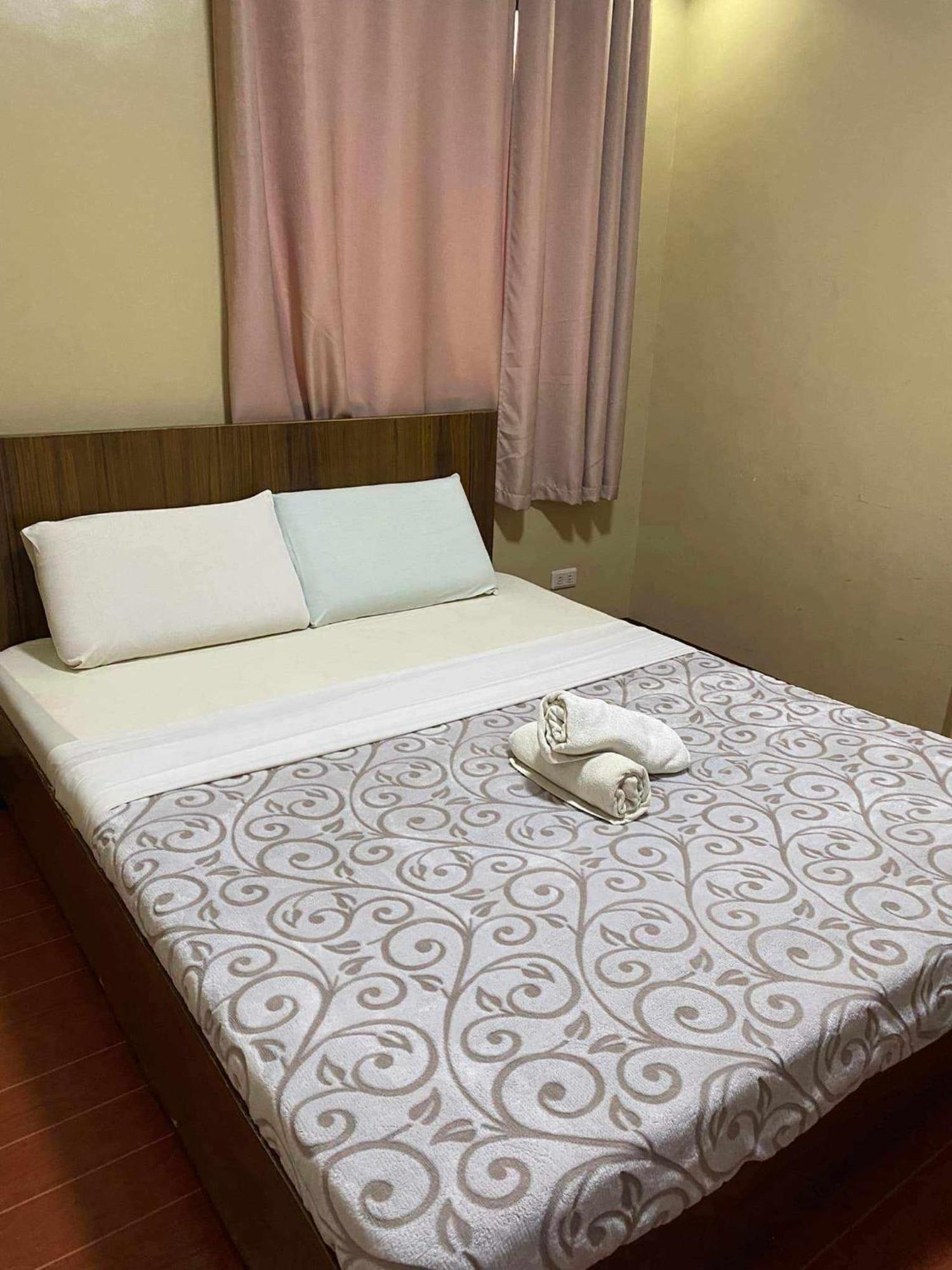 East Square Inn Bacolod Buitenkant foto