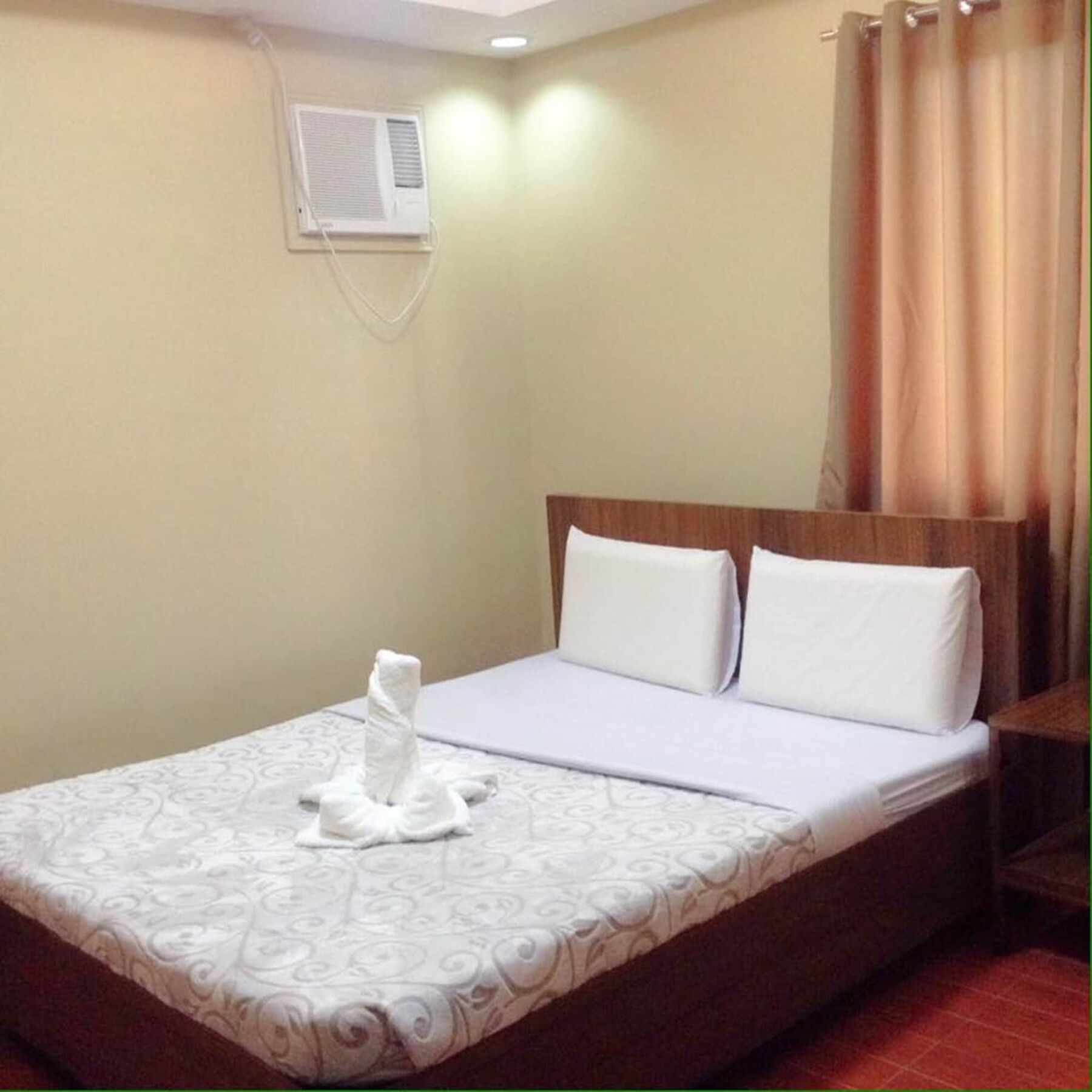 East Square Inn Bacolod Buitenkant foto