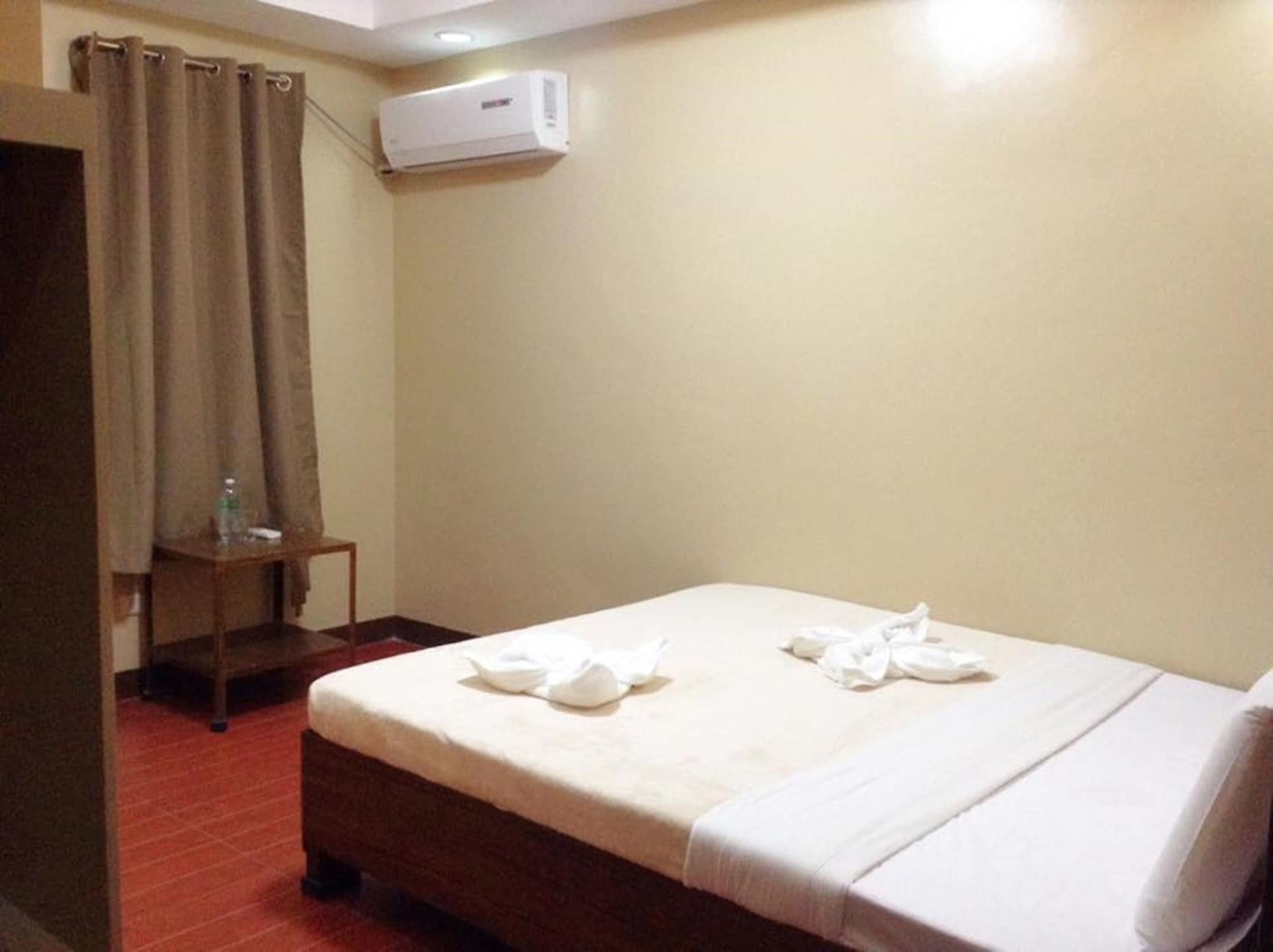 East Square Inn Bacolod Buitenkant foto